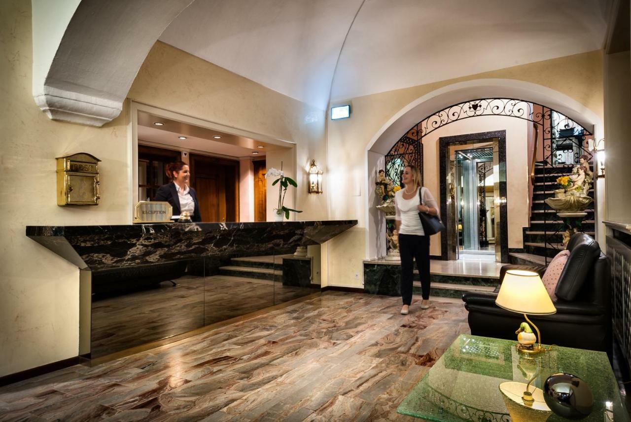 Easyrooms Dell'Angelo Локарно Екстериор снимка