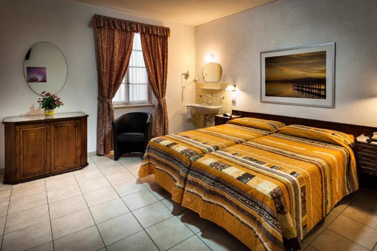 Easyrooms Dell'Angelo Локарно Екстериор снимка