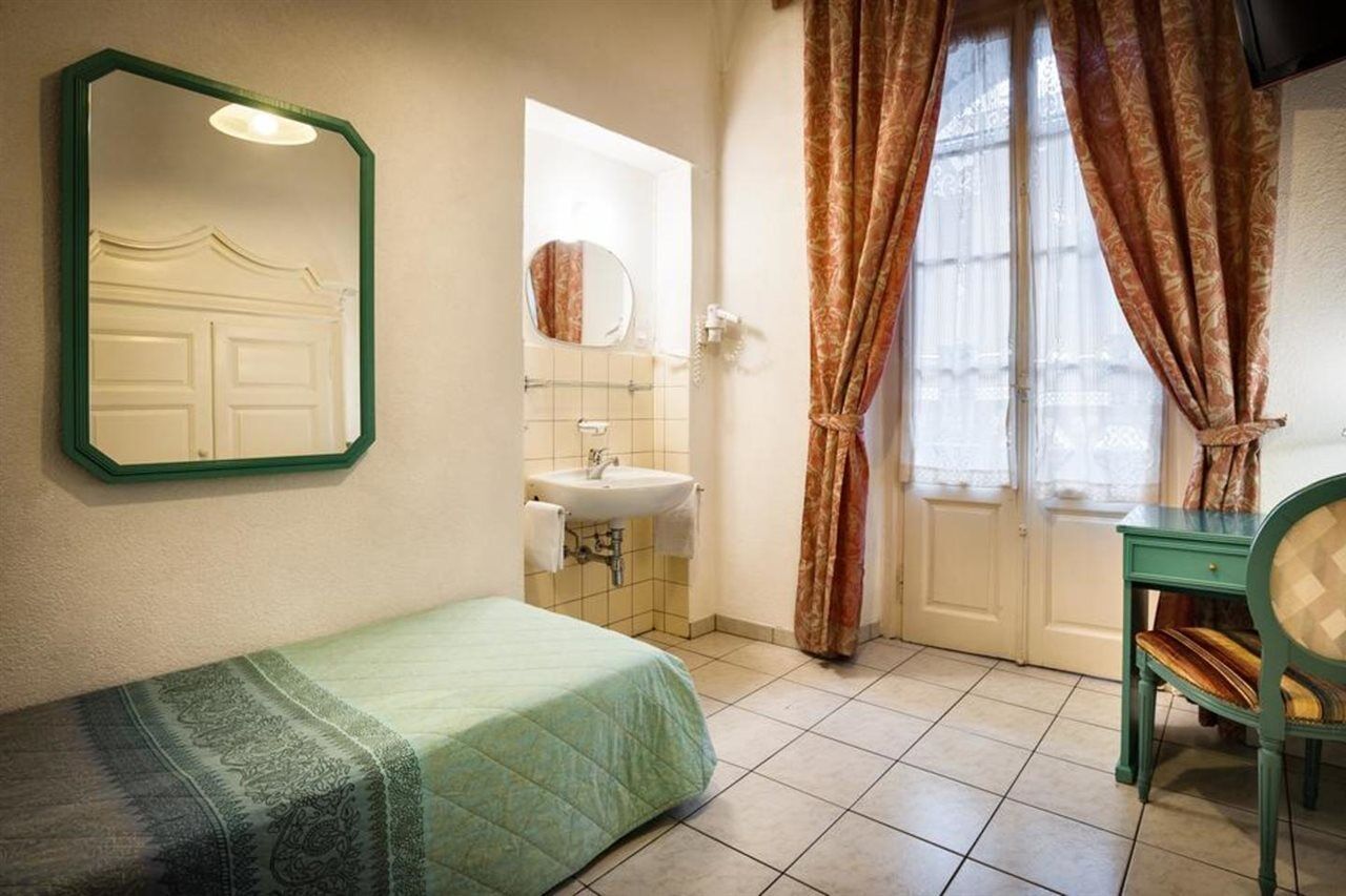 Easyrooms Dell'Angelo Локарно Екстериор снимка