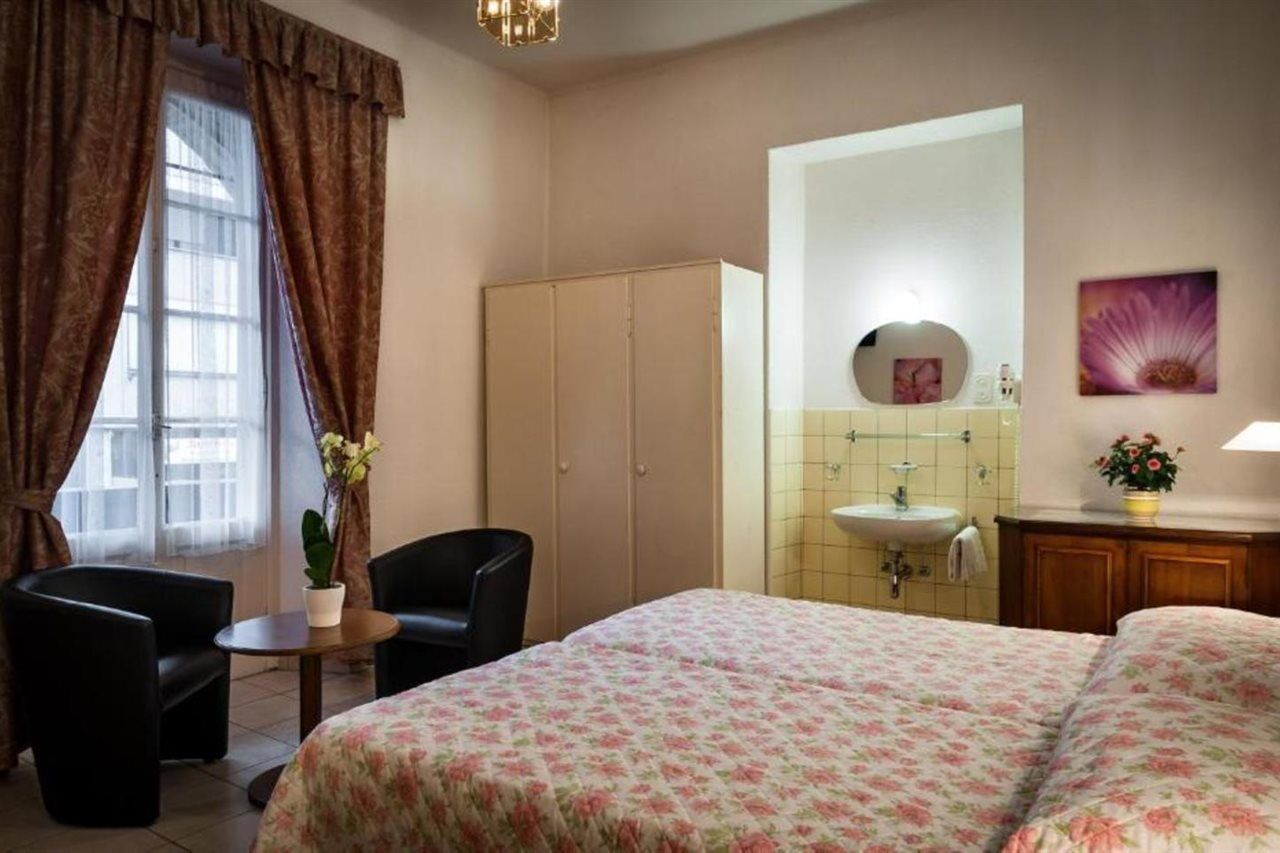 Easyrooms Dell'Angelo Локарно Екстериор снимка